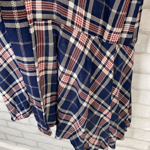 We love Bella plaid open cardigan size small - Picture 4 of 10